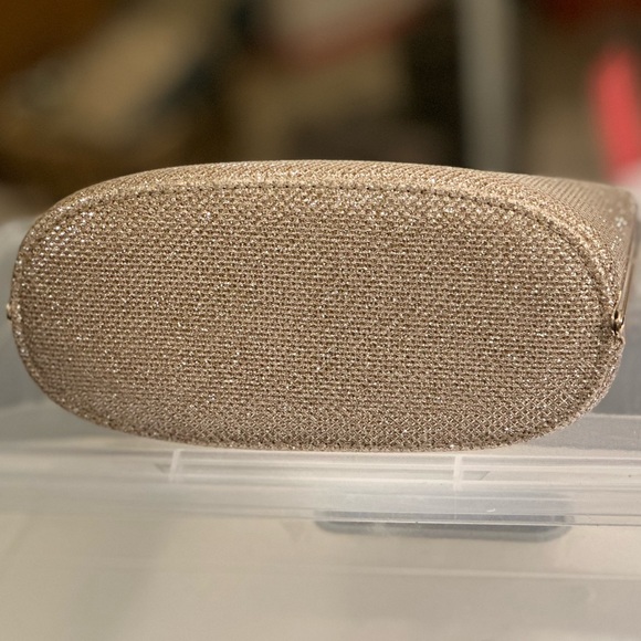 🚨 Price Drop 🚨Brand new gorgeous rose gold Alessia purse - Picture 5 of 7